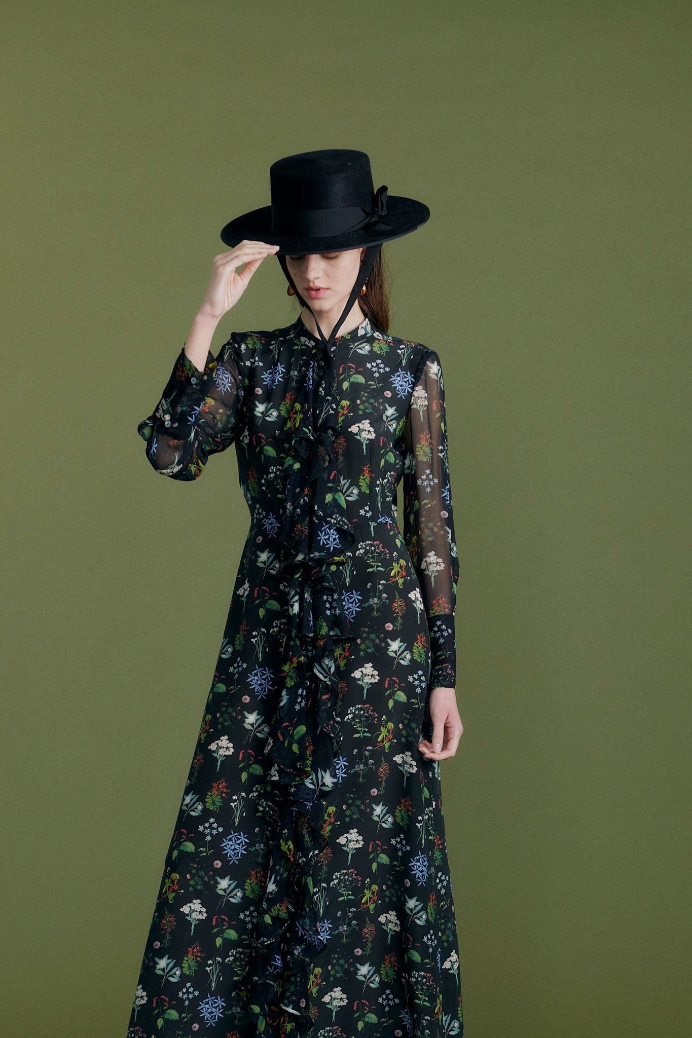 Long dress with ruffles and "Botanical" print