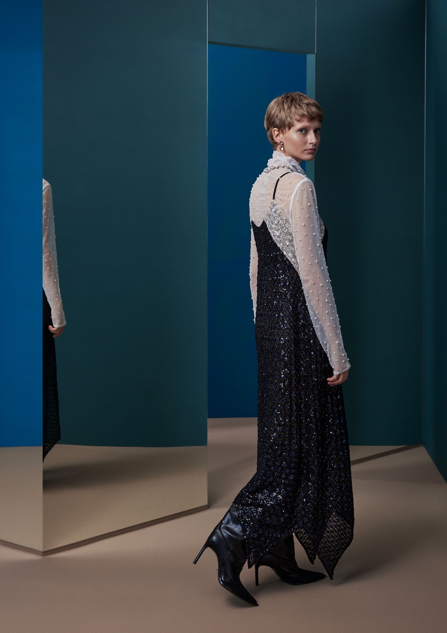 FW25-V003 Vestido de Lentejuelas Negro