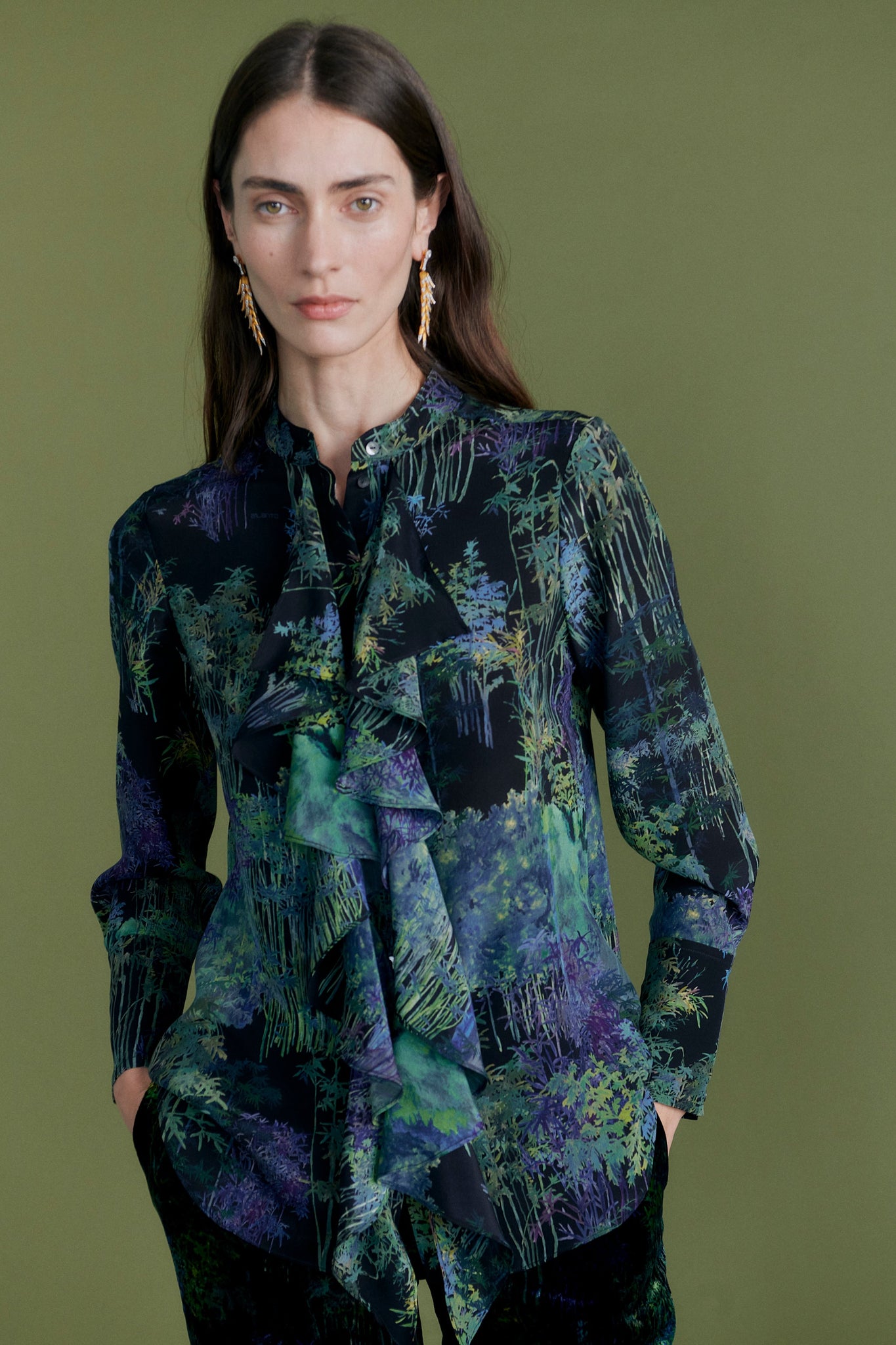 "Bamboo Forest" printed ruffles blouse