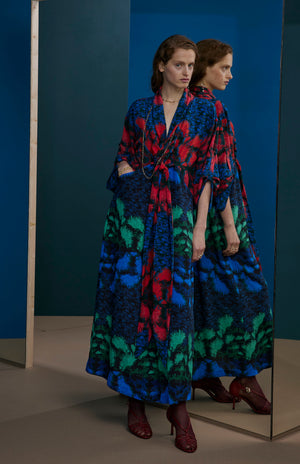 FW25-V019 Vestido kimono en seda estampado “Crisantemos“