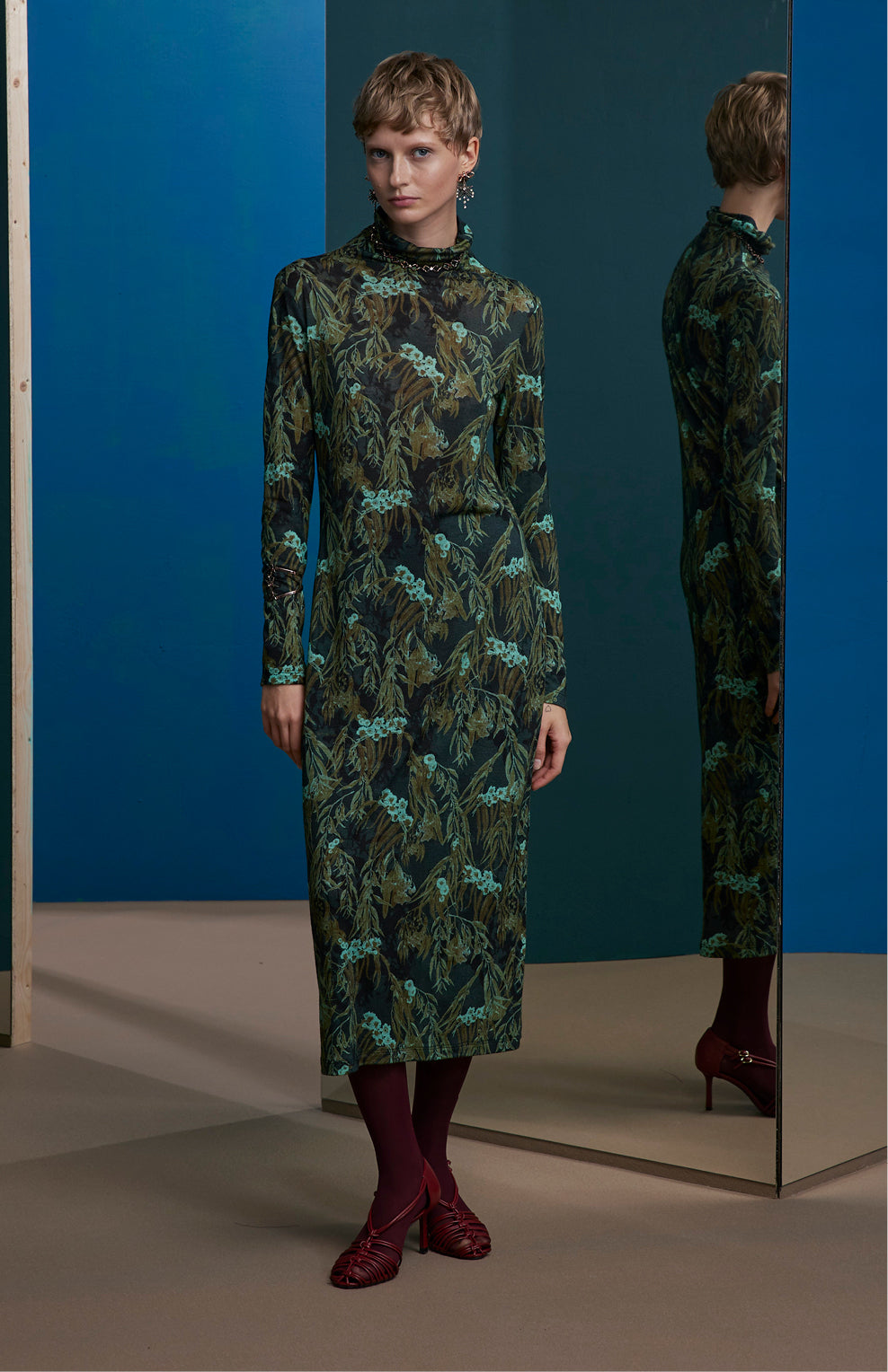 FW25-V023 Vestido en punto de lana estampado “Eucaliptos”