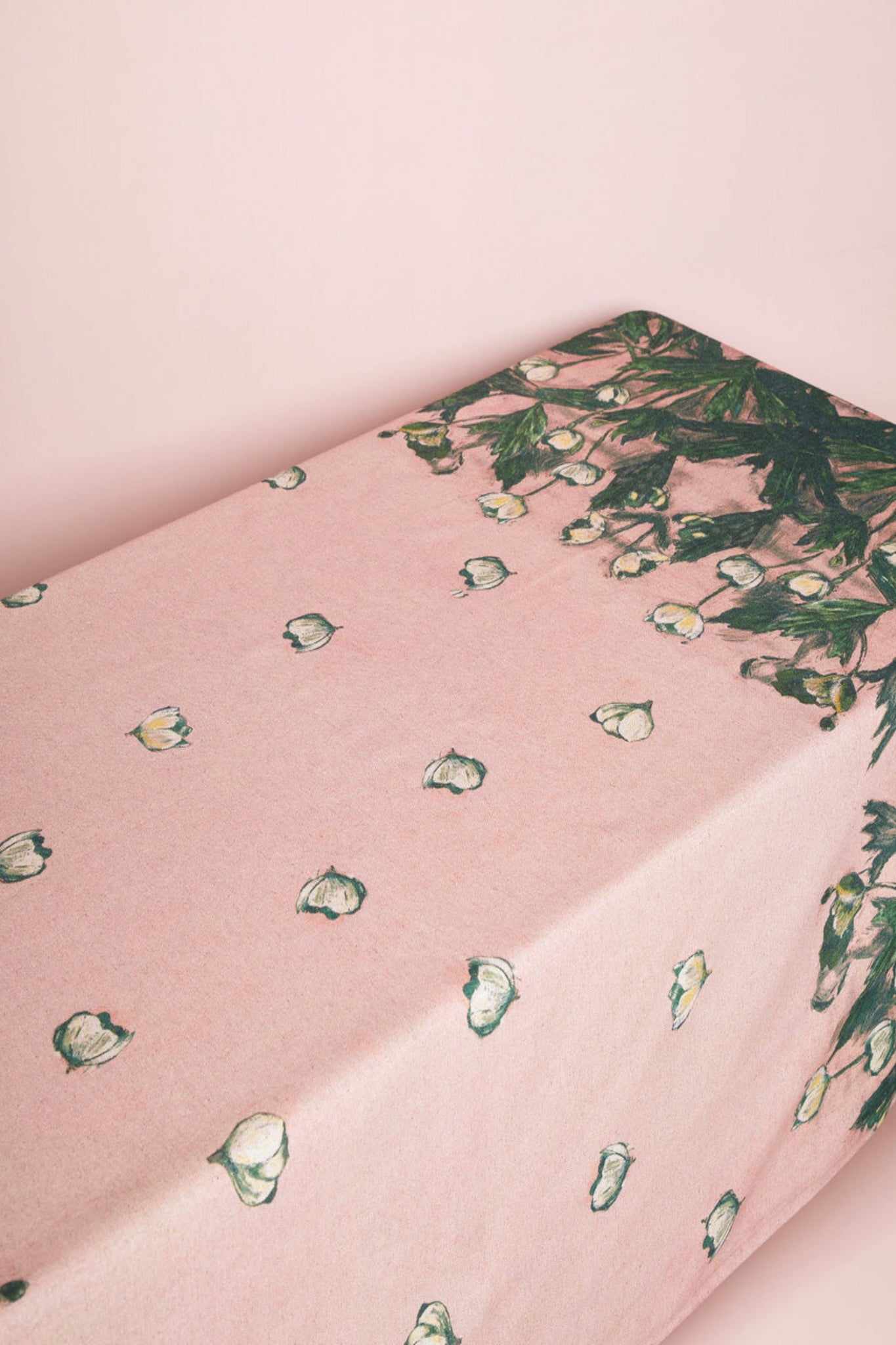 Printed tablecloth "Pink Anemones"